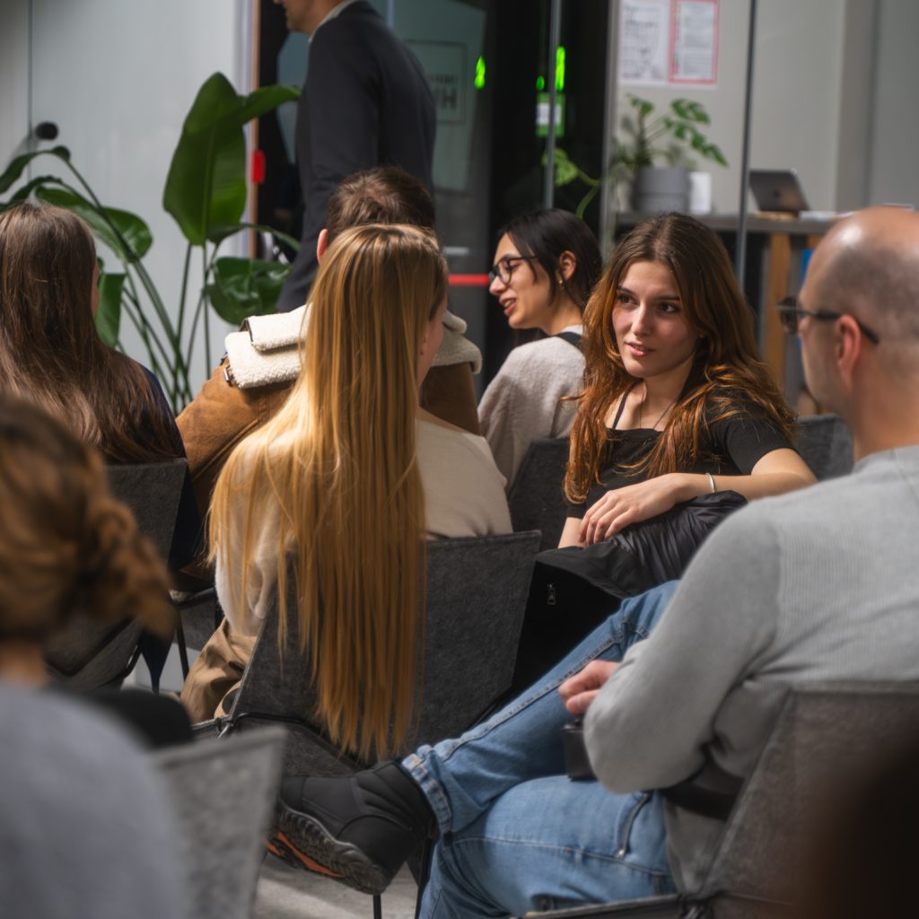 Jure Laharnar, 15. 12. 2025 - (YMS) Talk & Networking Session